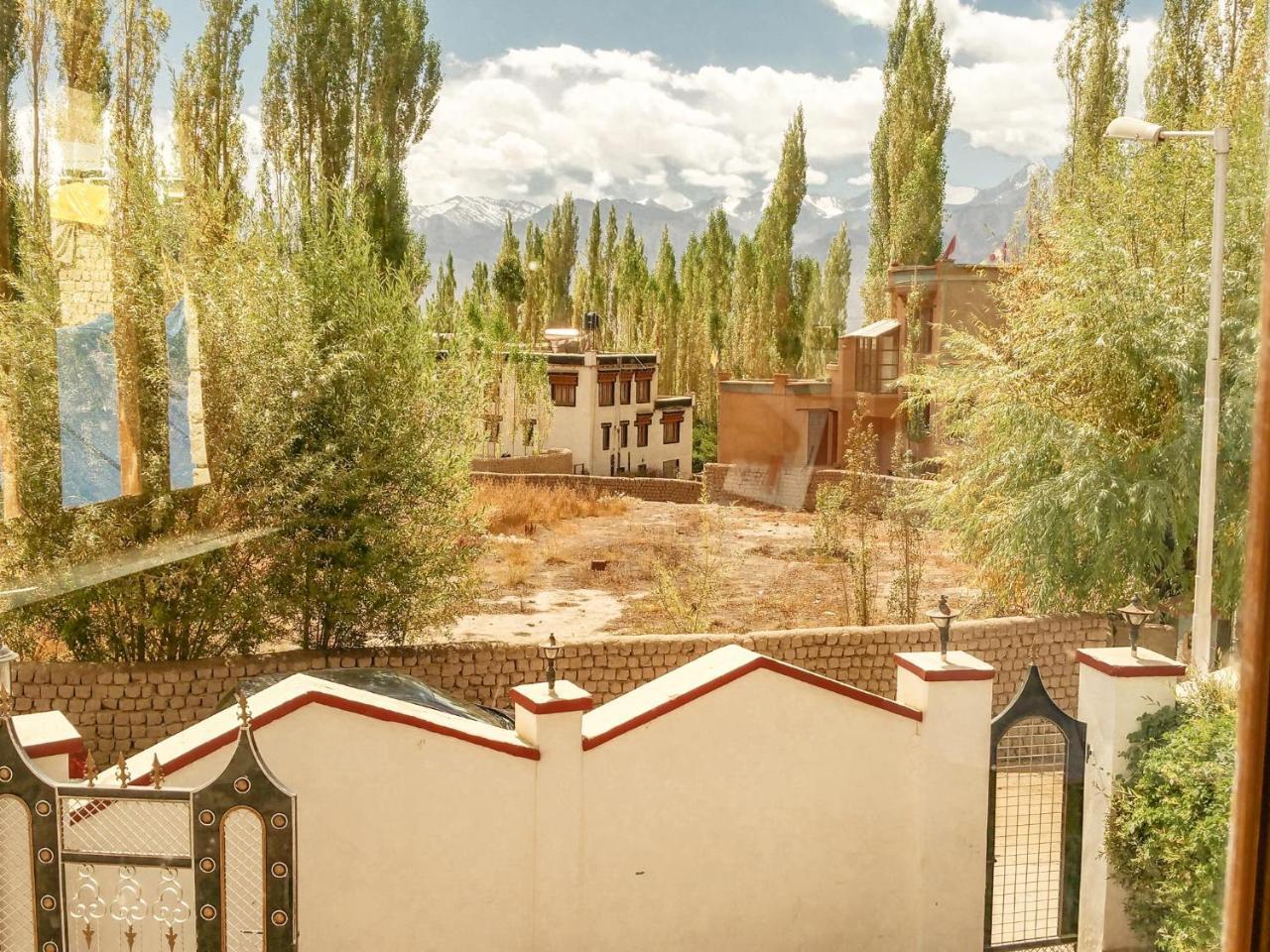 Hotel City Palace Leh Exteriör bild
