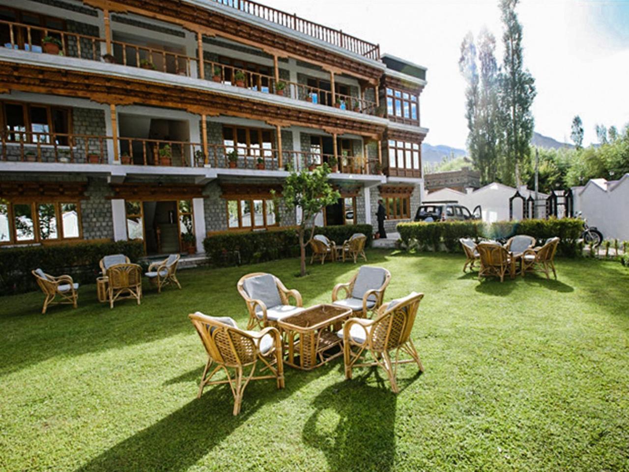Hotel City Palace Leh Exteriör bild